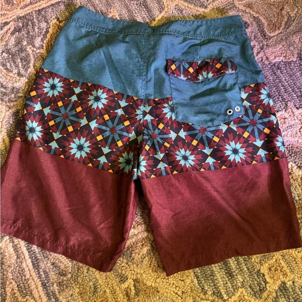 Geometric Patterned Shorts with Drawstring - Picture 6 of 12